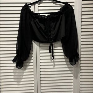 SHEIN Black Ruffled Tie Front Crop Blouse